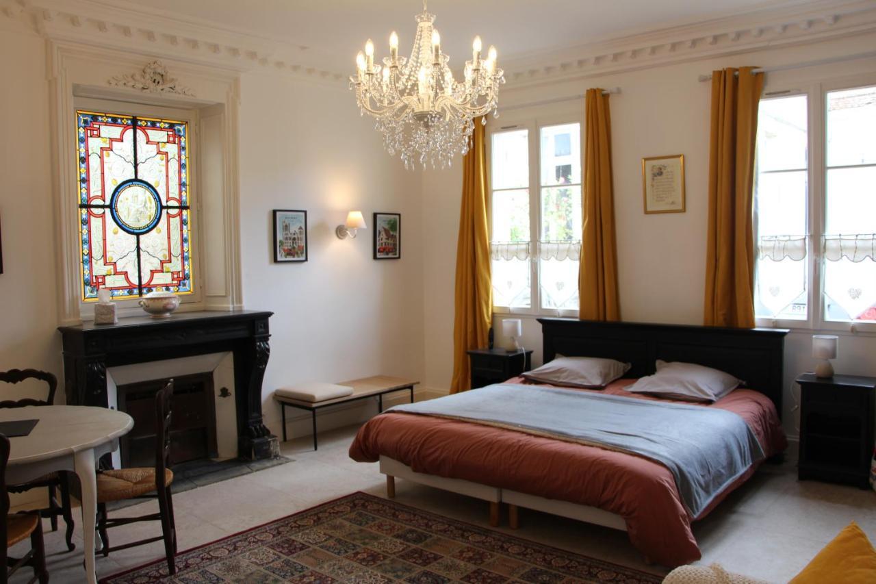 Clos Montcenoux, Au Coeur De Bourges. Экстерьер фото